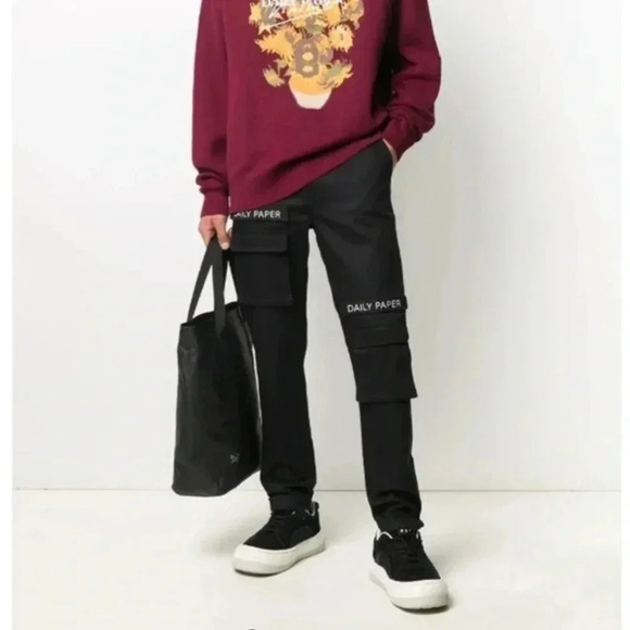 Daily Paper
logo patch cargo trousers - Picture 1 of 12